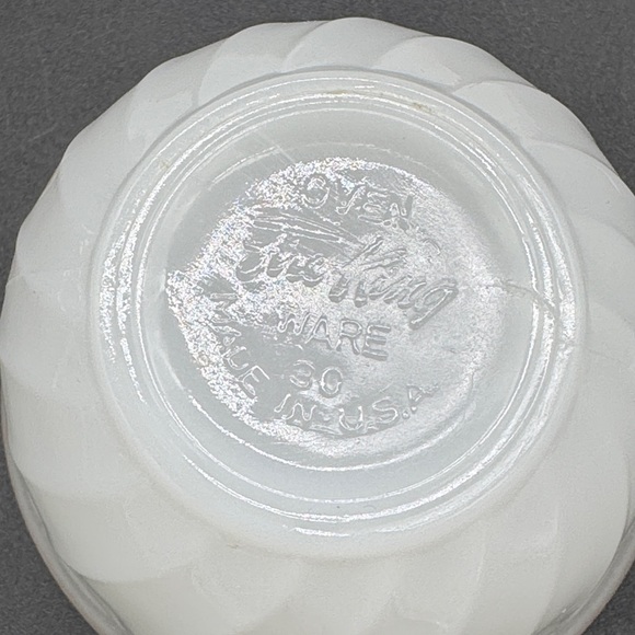 4 Anchor Hocking Fire King Golden Shell Milk Glass Golden Swirl Cup & Saucer - Picture 3 of 6